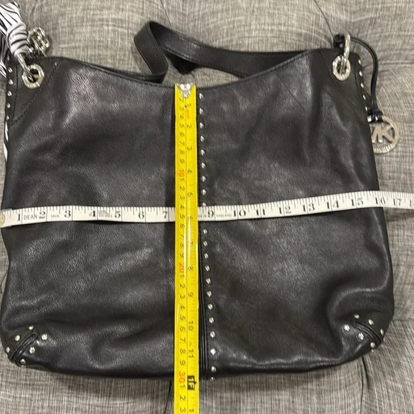 Michael Kors Bag Studded Black Leather Chain Hobo - Picture 17 of 17